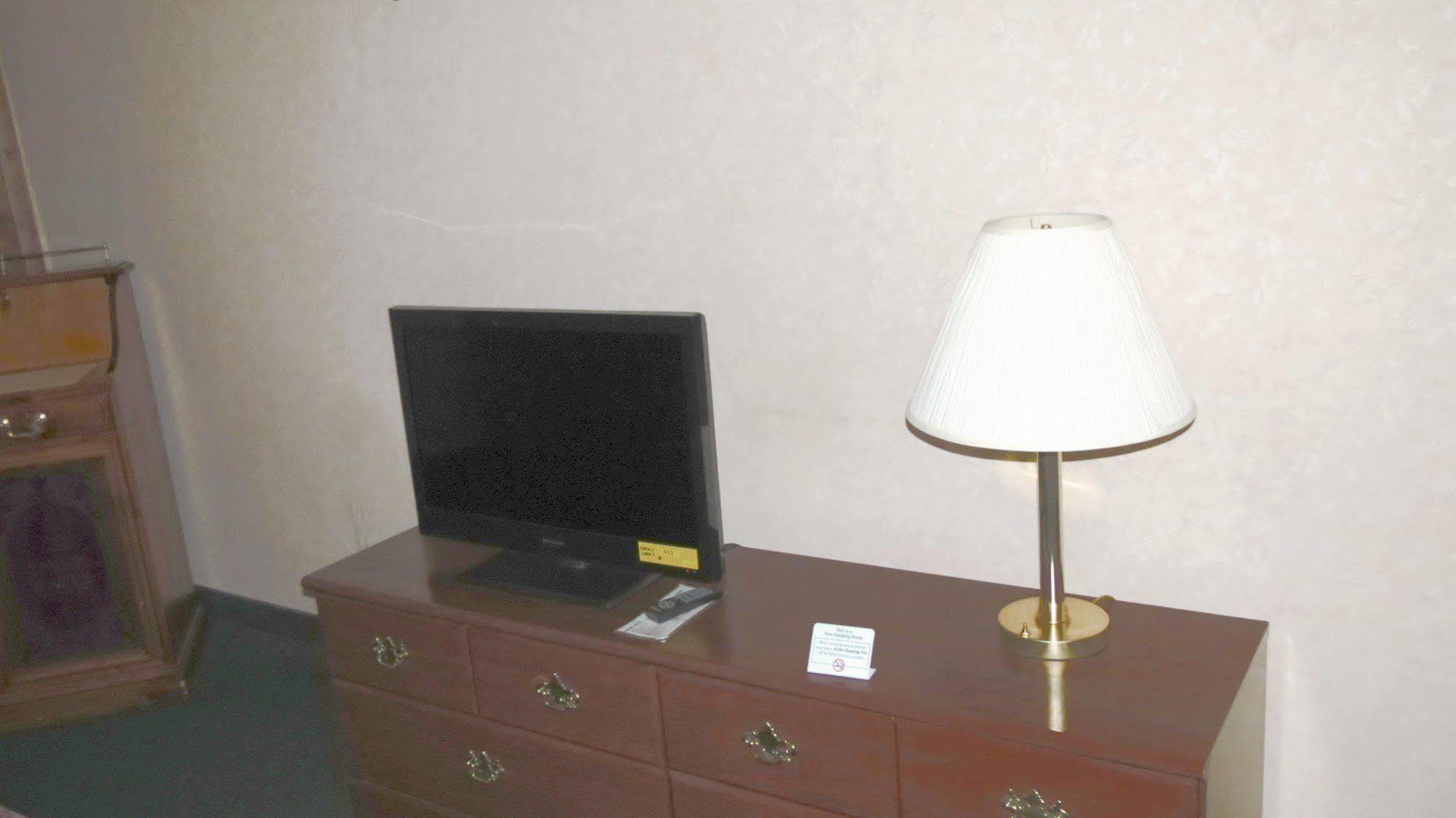 West Park Inn Sandusky Exterior photo